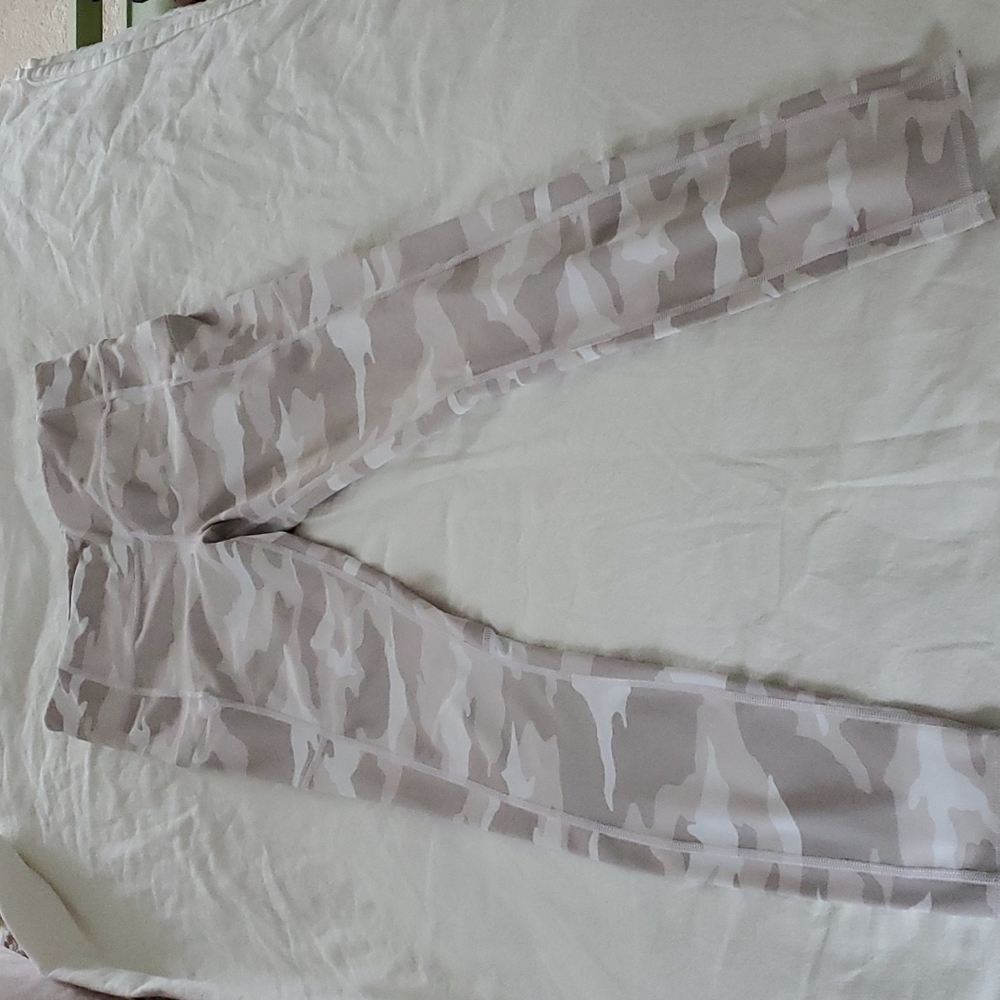 Athleta Camo Contender tights